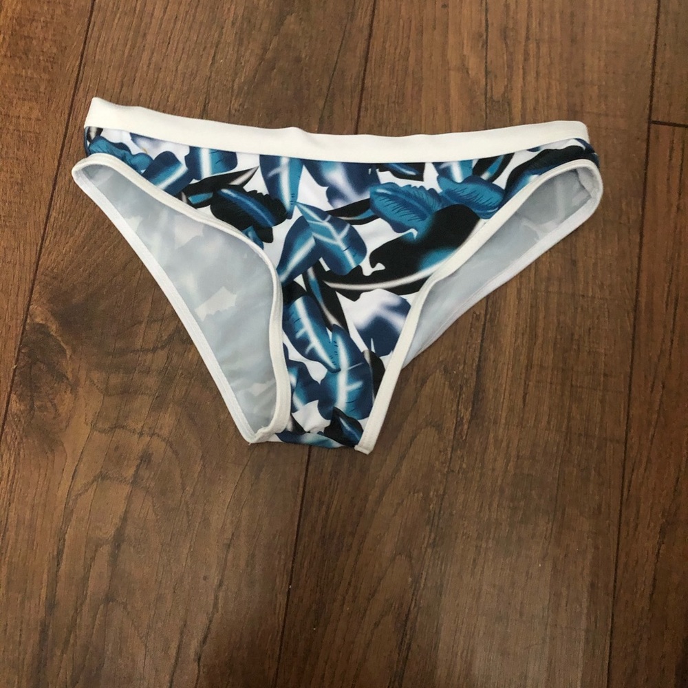 White, blue and black bottoms from romwe
